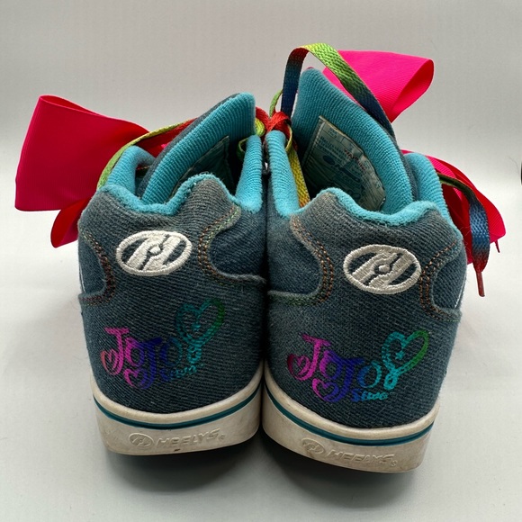 Heelys Jojo Siwa Edition Youth Skate Shoes with Wheel Size 3 Blue Ribbon Pink - Picture 2 of 8